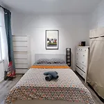 Nice And Cozy 1B Apartment In The Heart Of Paris