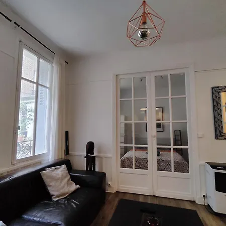 Appartamento And Cozy 1b In The Heart Of Parigi